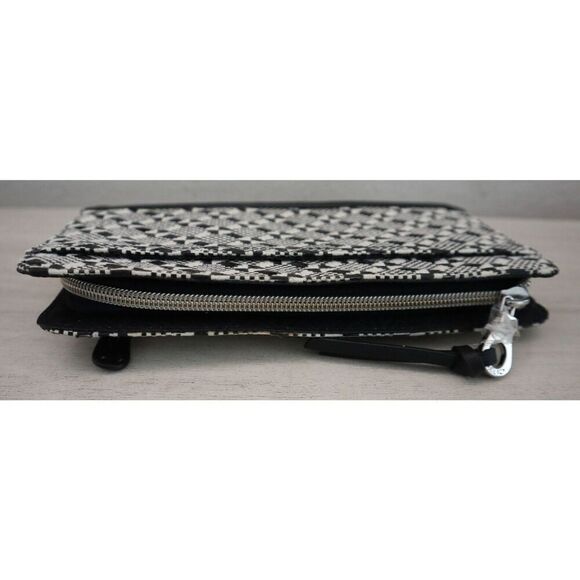 Relic Women's Black/White Checkered Print 1/2 Zip Wallet - Picture 6 of 11